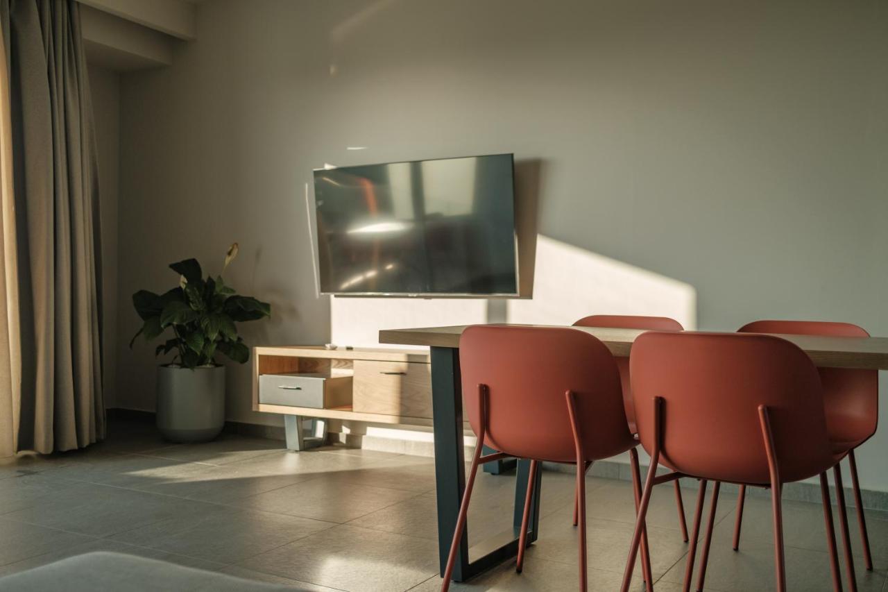 Sky-High 70Sqm Penthouse W. Stunning Views - 05 Lejlighed Chania  Eksteriør billede